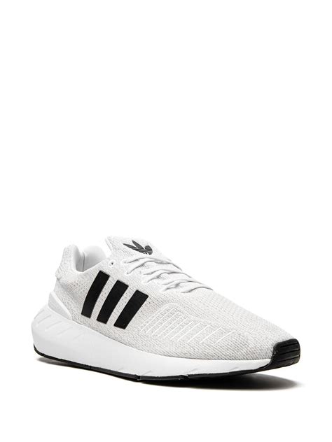 ADIDAS SPORTSWEAR Sneaker 'Swift Run 22' in Weiß